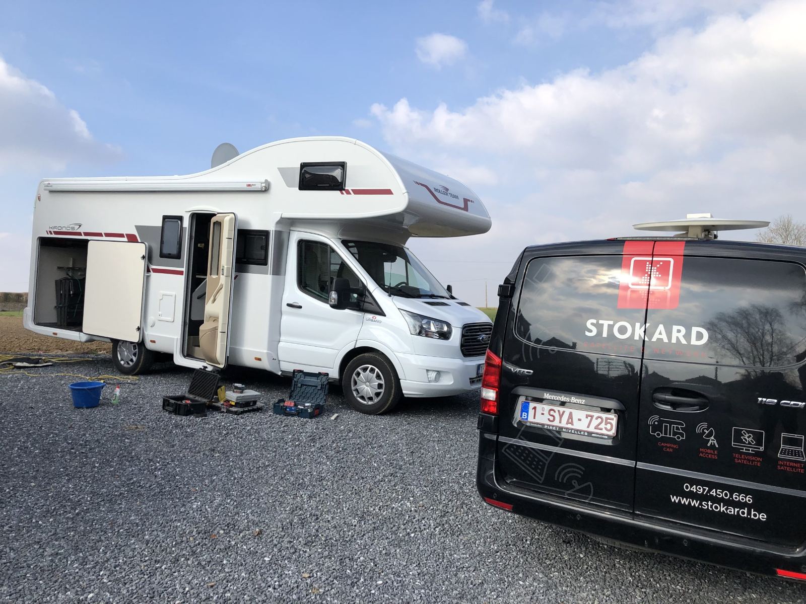 Intervention Stokard sur un camping-car, camionnette Stokard à côté
